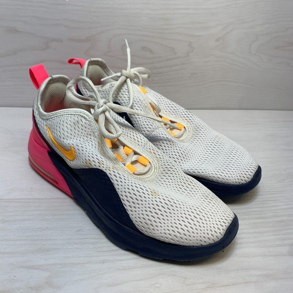 Nike Air Max Motion 2 Trainers Women's Size 7.5 White Lace Up Walking Running